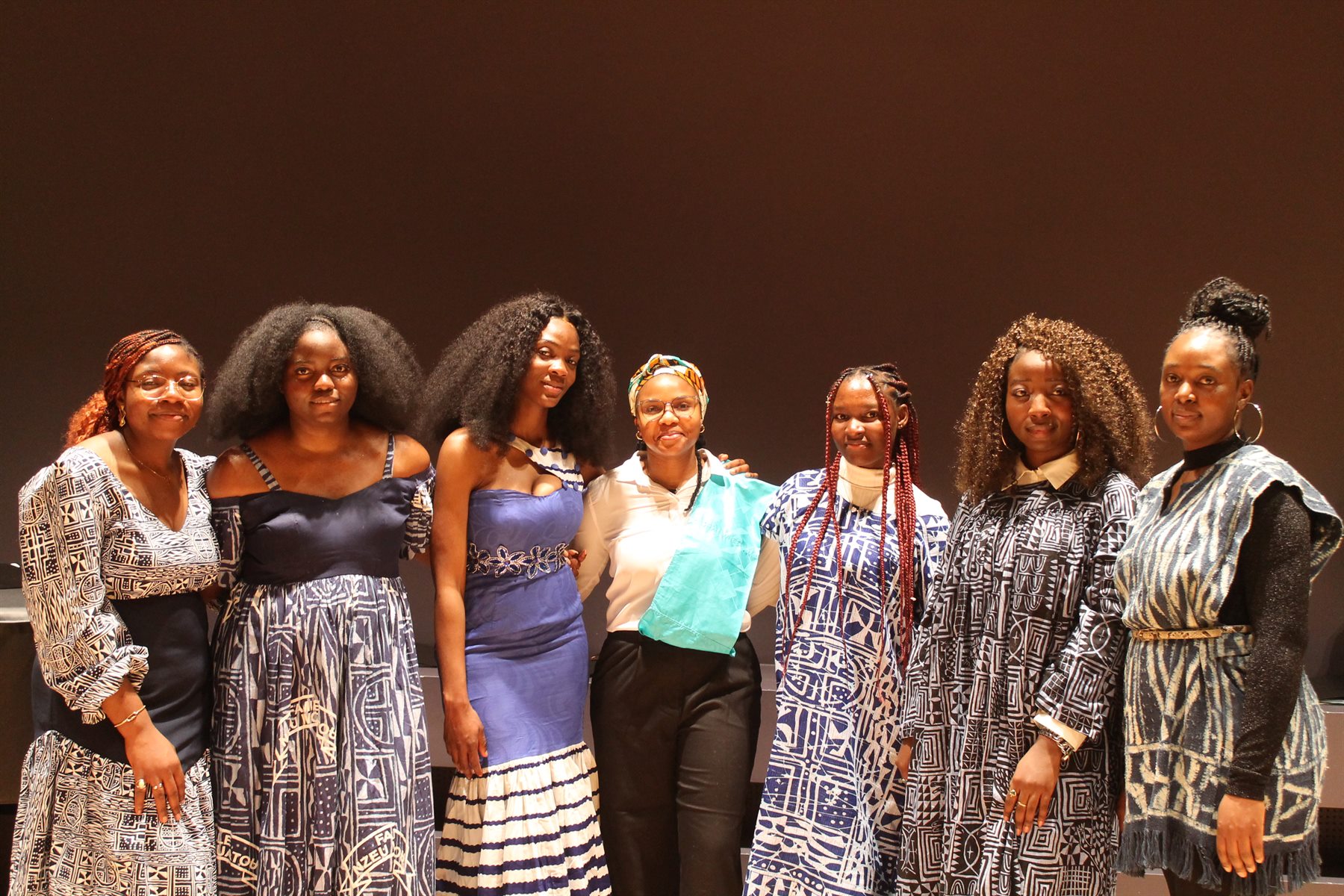 Altos shaping the colour